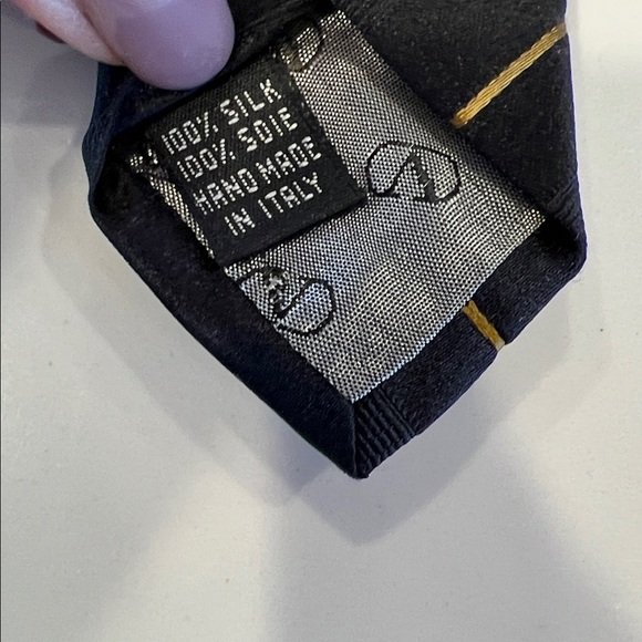 Valentino Cravatte tie 56 by4 black and gold - Picture 3 of 4